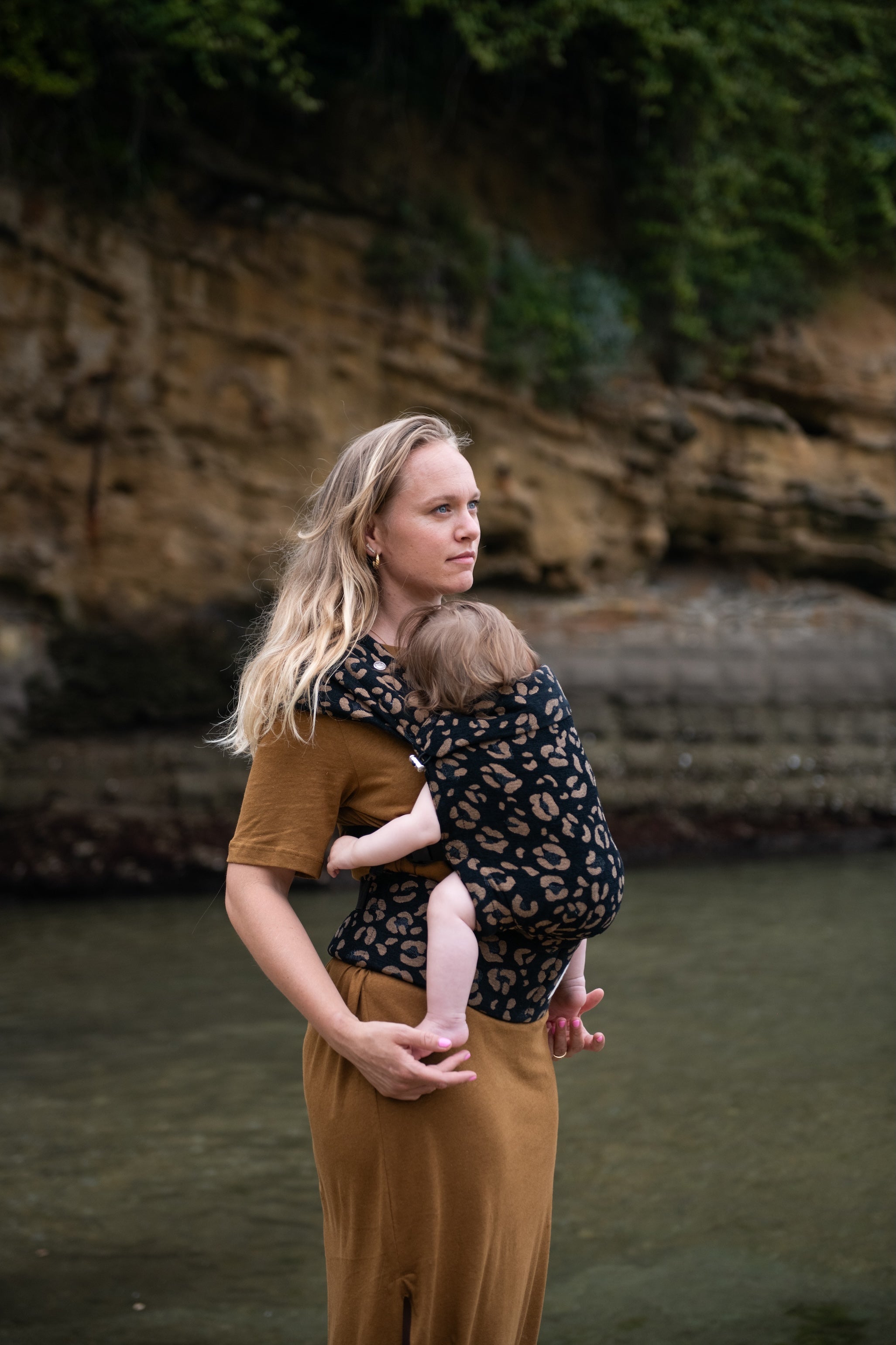 MAMA HANGS Carry & Bloom Jacquard