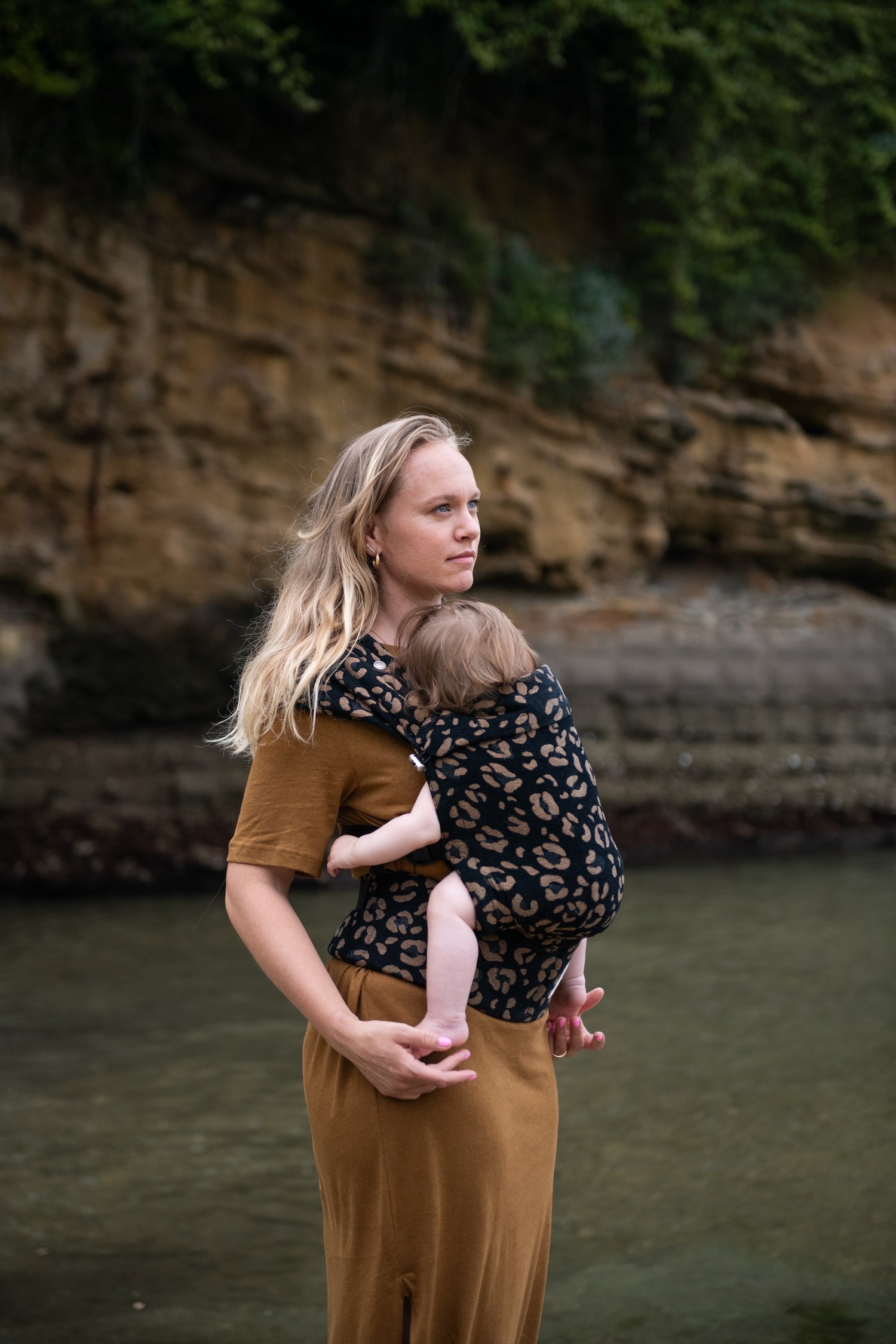 MAMA HANGS Carry &amp; Bloom Jacquard