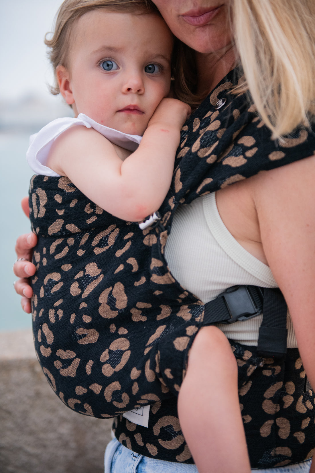 MAMA HANGS Carry &amp; Bloom Jacquard